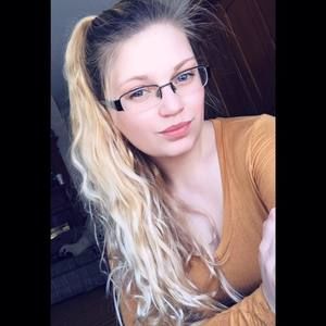Meet your Posher, Catie
